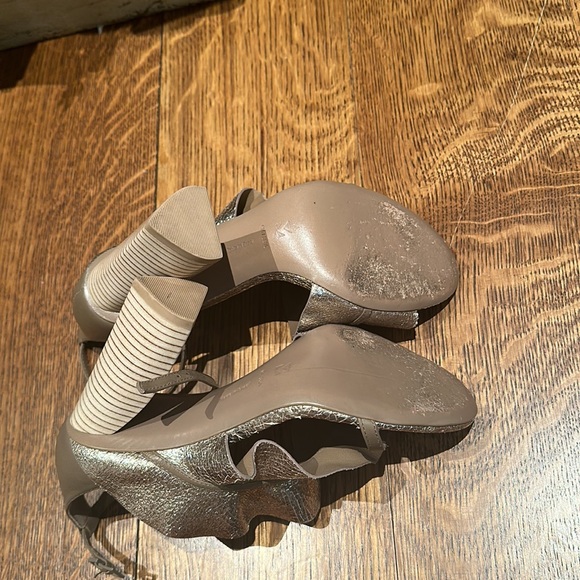 Mercedes Castillo ruffle catrina heel size 6.5 - Picture 5 of 5